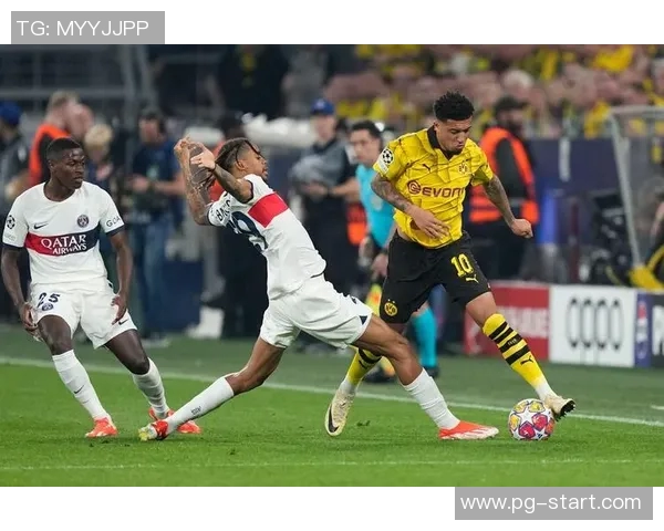 英超激战：尤文图斯大胜巴黎圣日耳曼补时进球引发全场狂欢